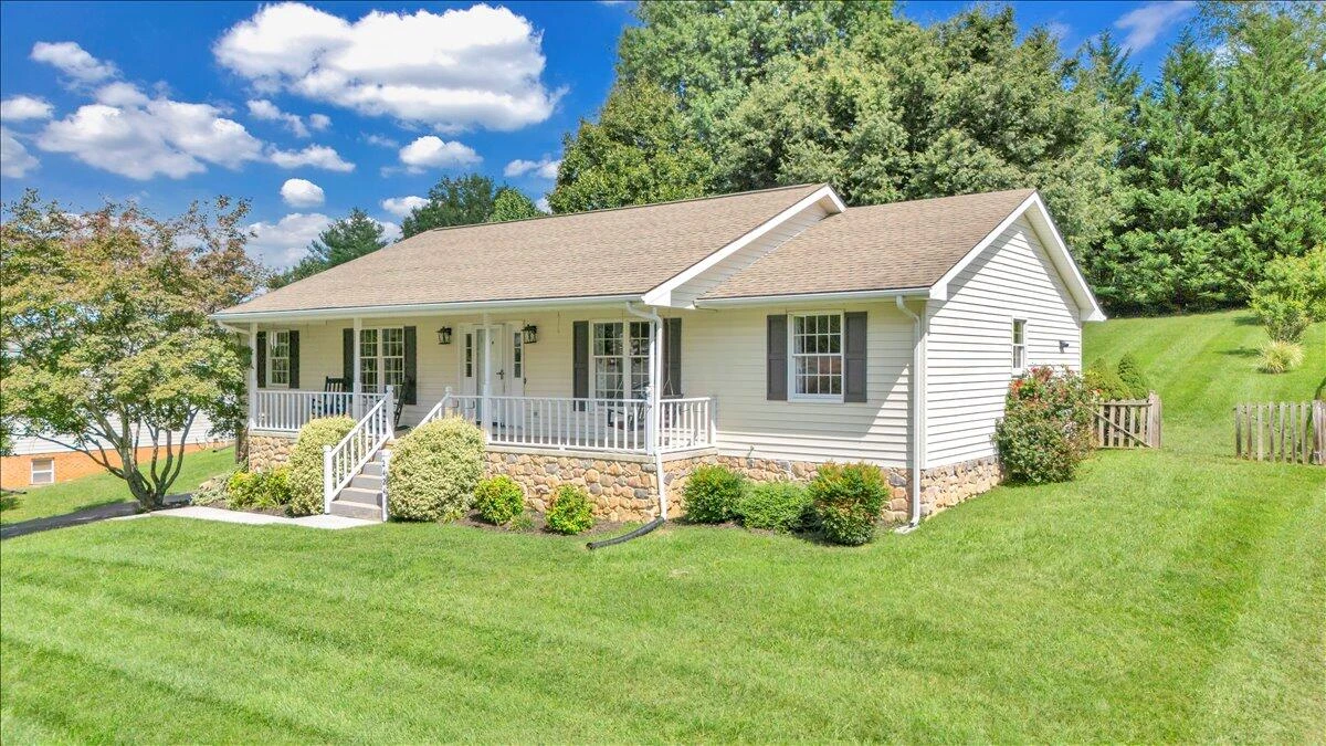 2424 Olde Salem DR - Photo 81