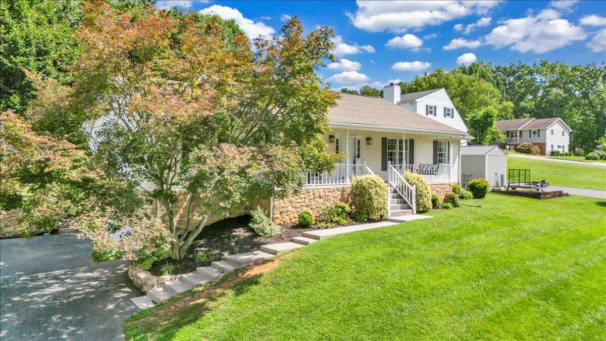 2424 Olde Salem DR - Photo 82