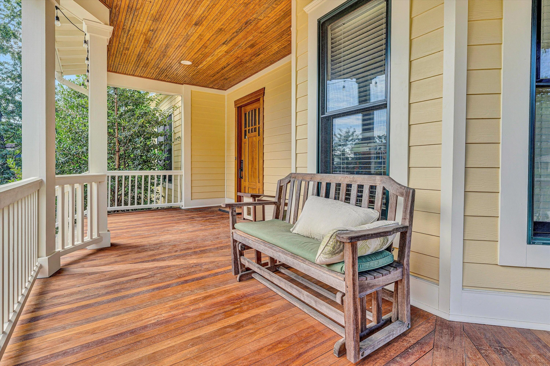 6060 Roycroft DR - Photo 10