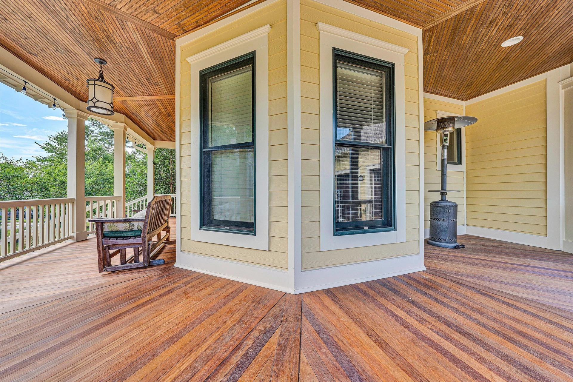 6060 Roycroft DR - Photo 11