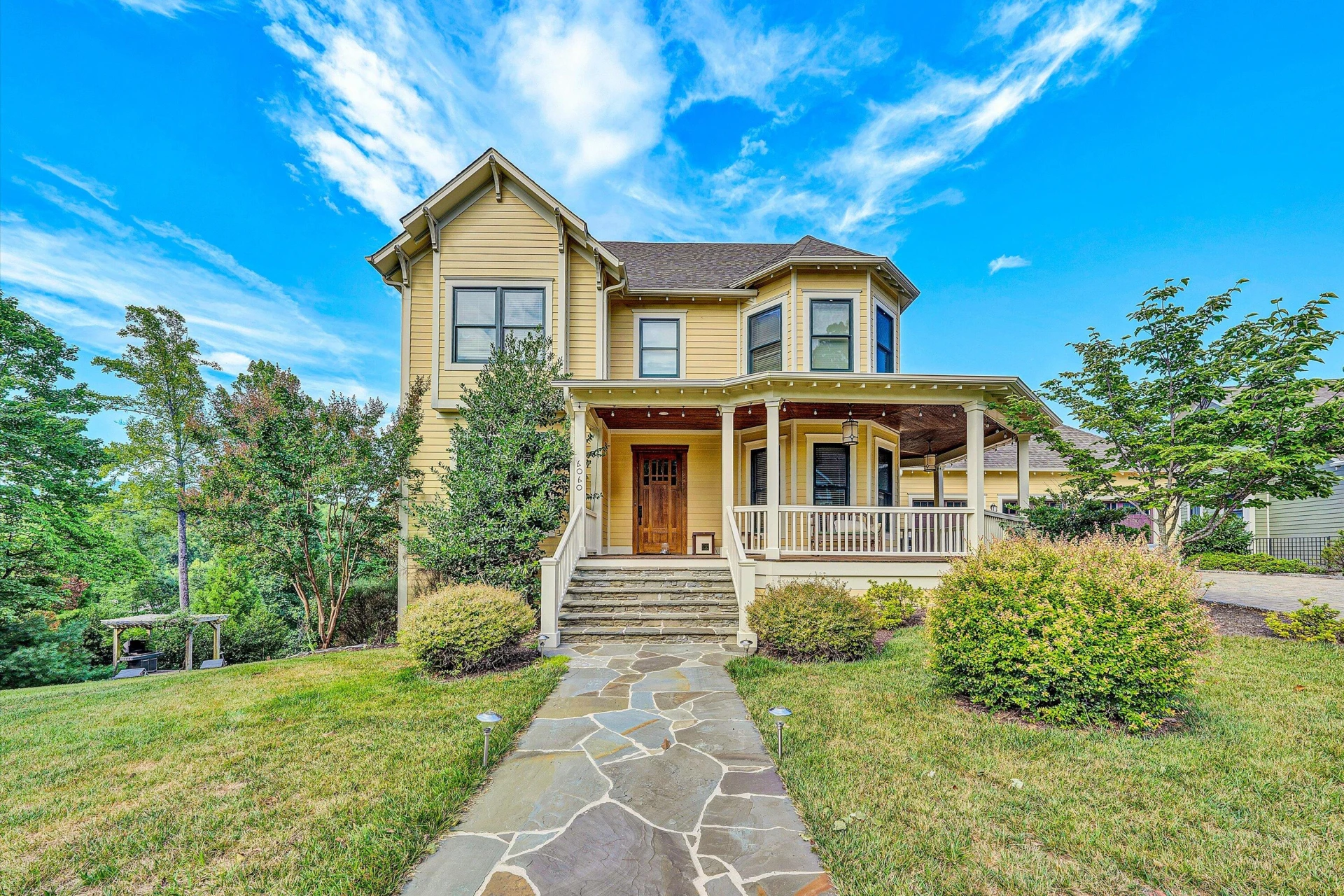 6060 Roycroft DR - Photo 14