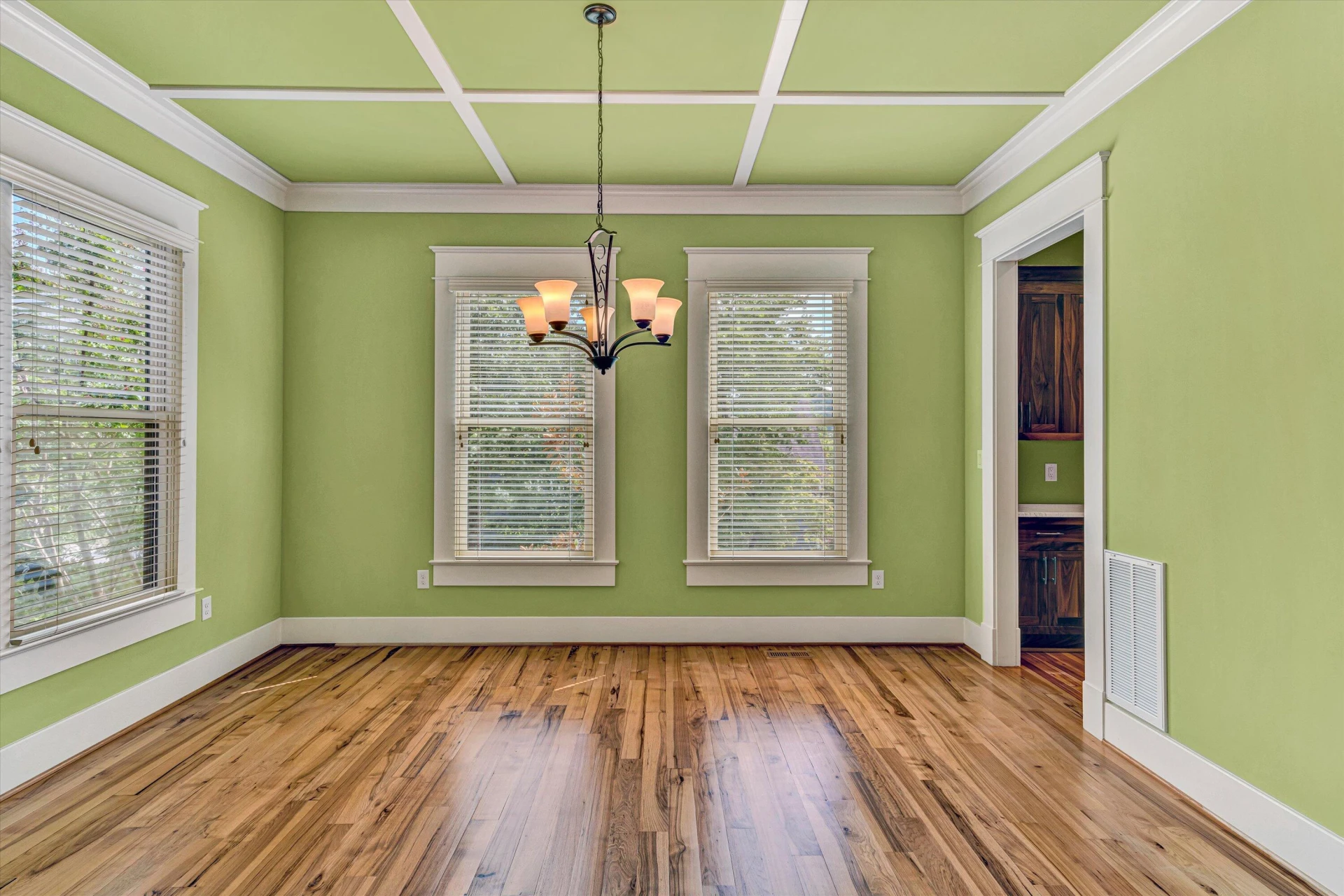 6060 Roycroft DR - Photo 17