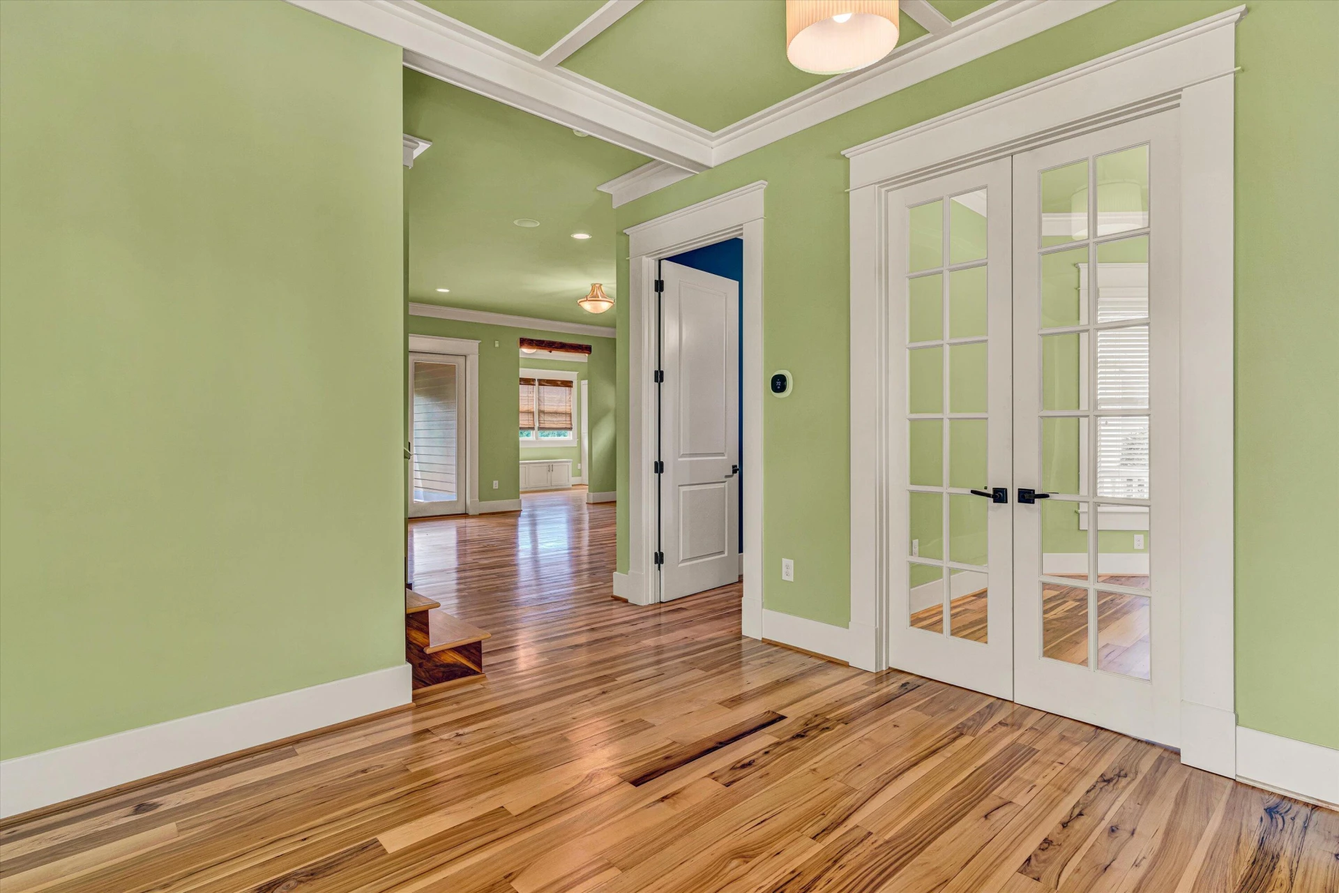 6060 Roycroft DR - Photo 20
