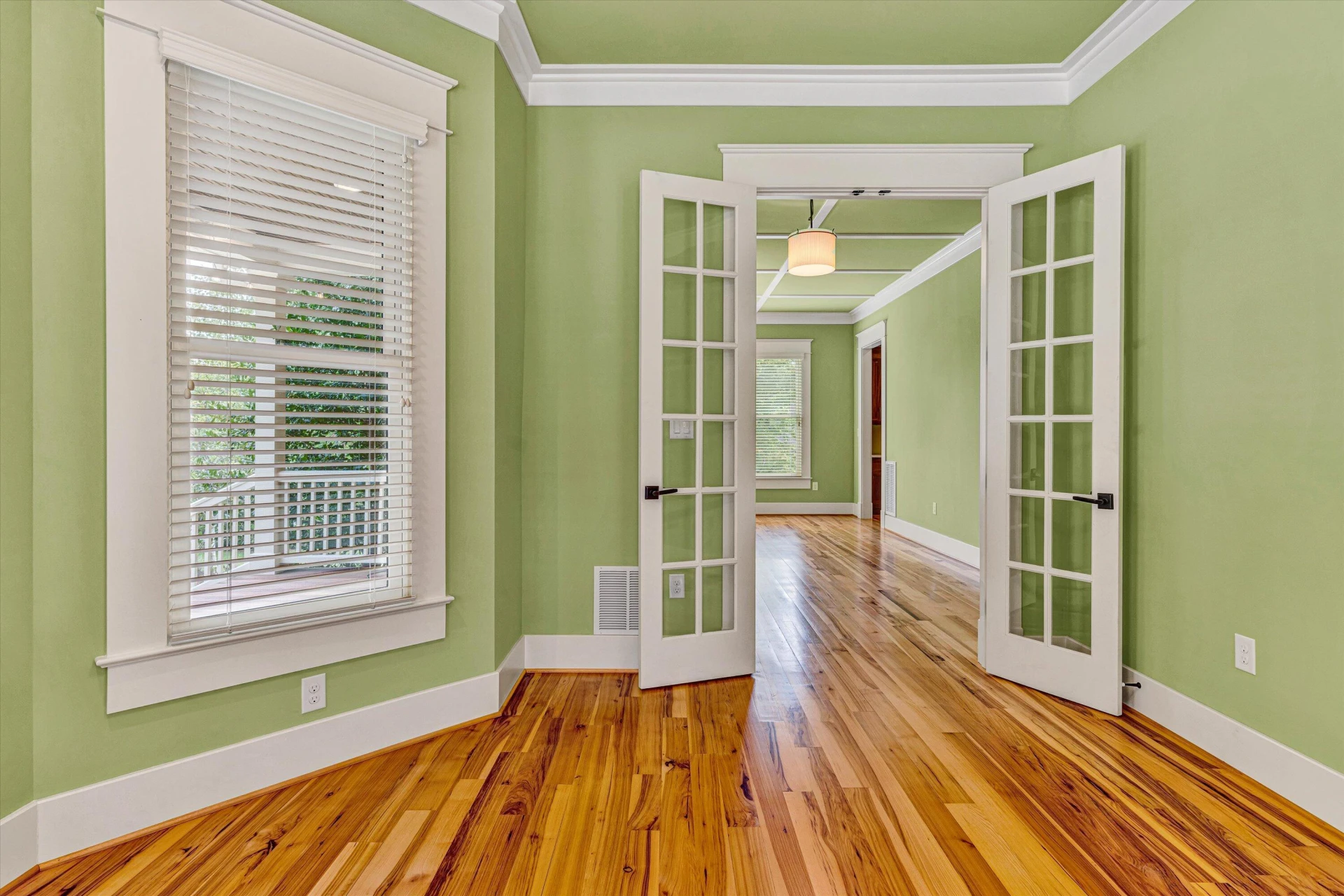 6060 Roycroft DR - Photo 21