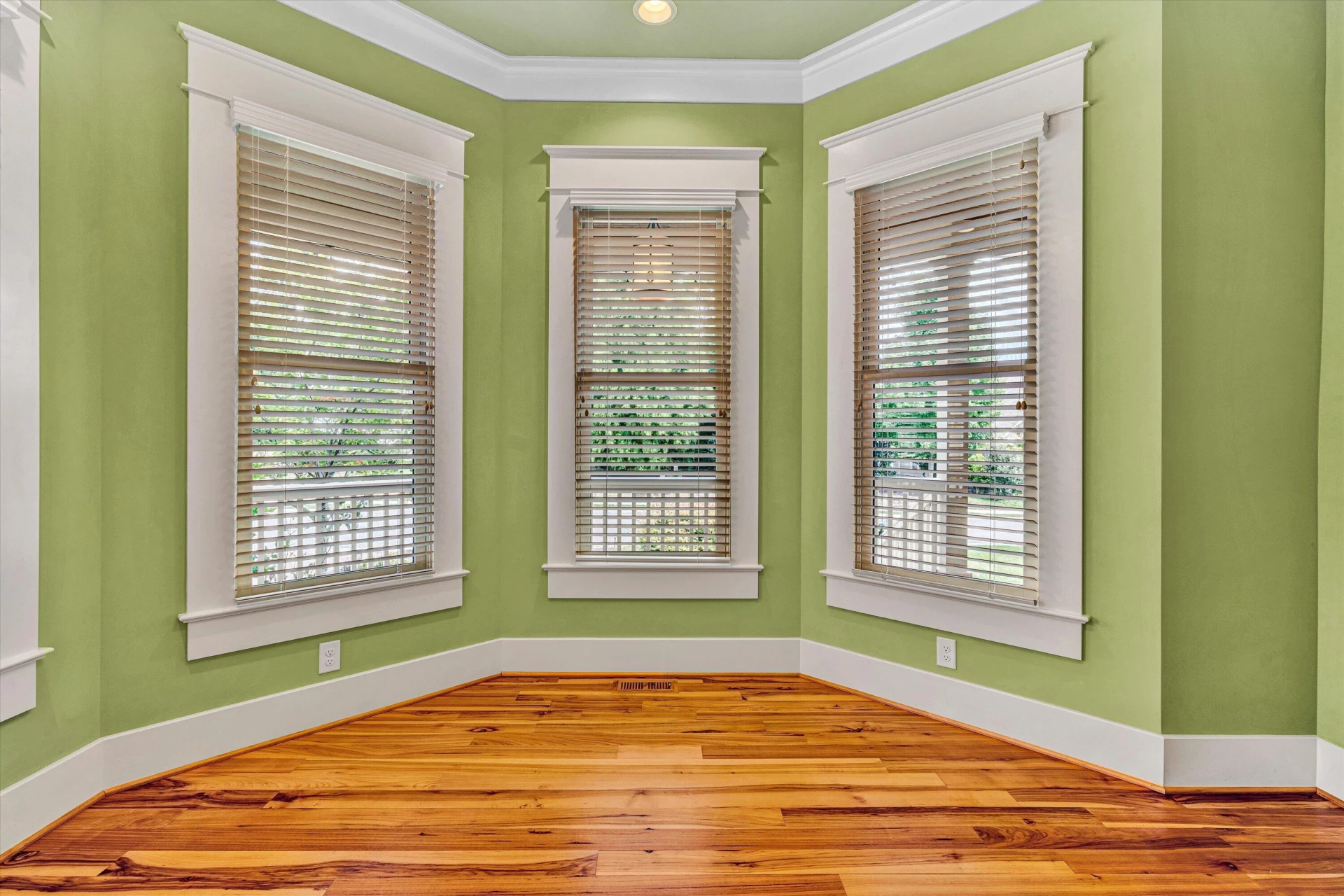 6060 Roycroft DR - Photo 22
