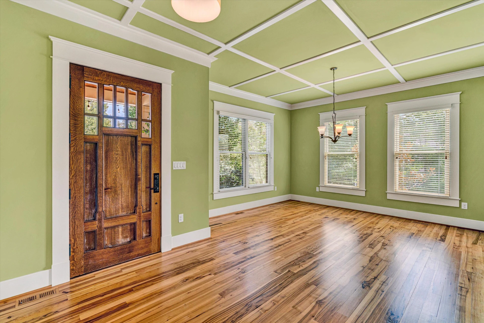 6060 Roycroft DR - Photo 3