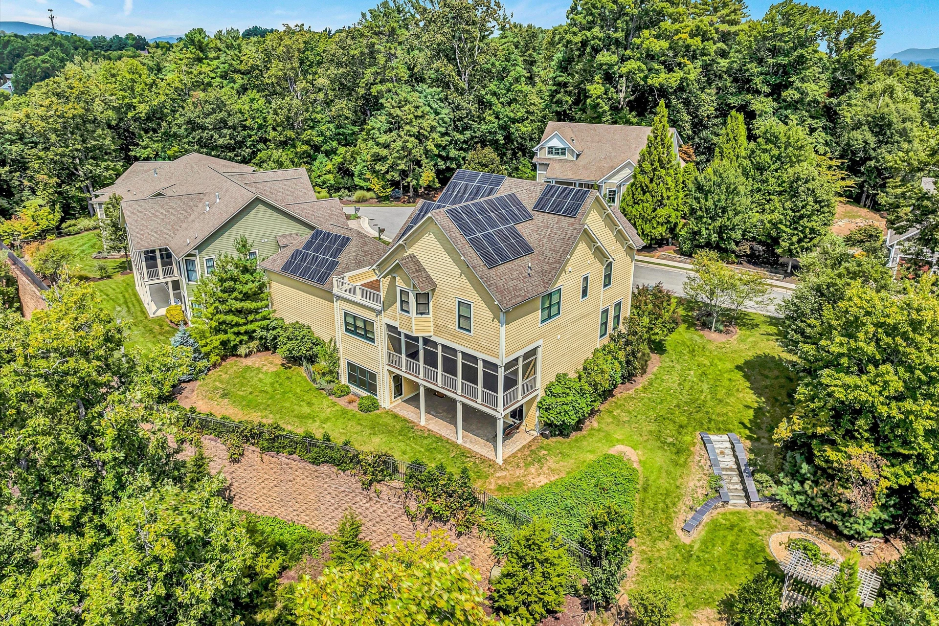 6060 Roycroft DR - Photo 6