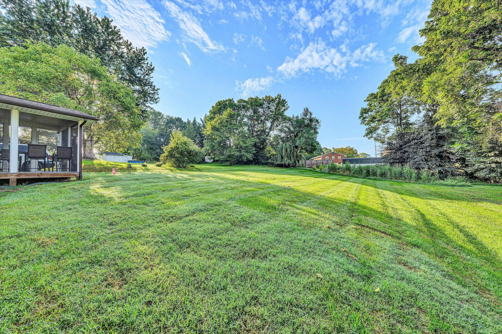 573 Crestland DR - Photo 14