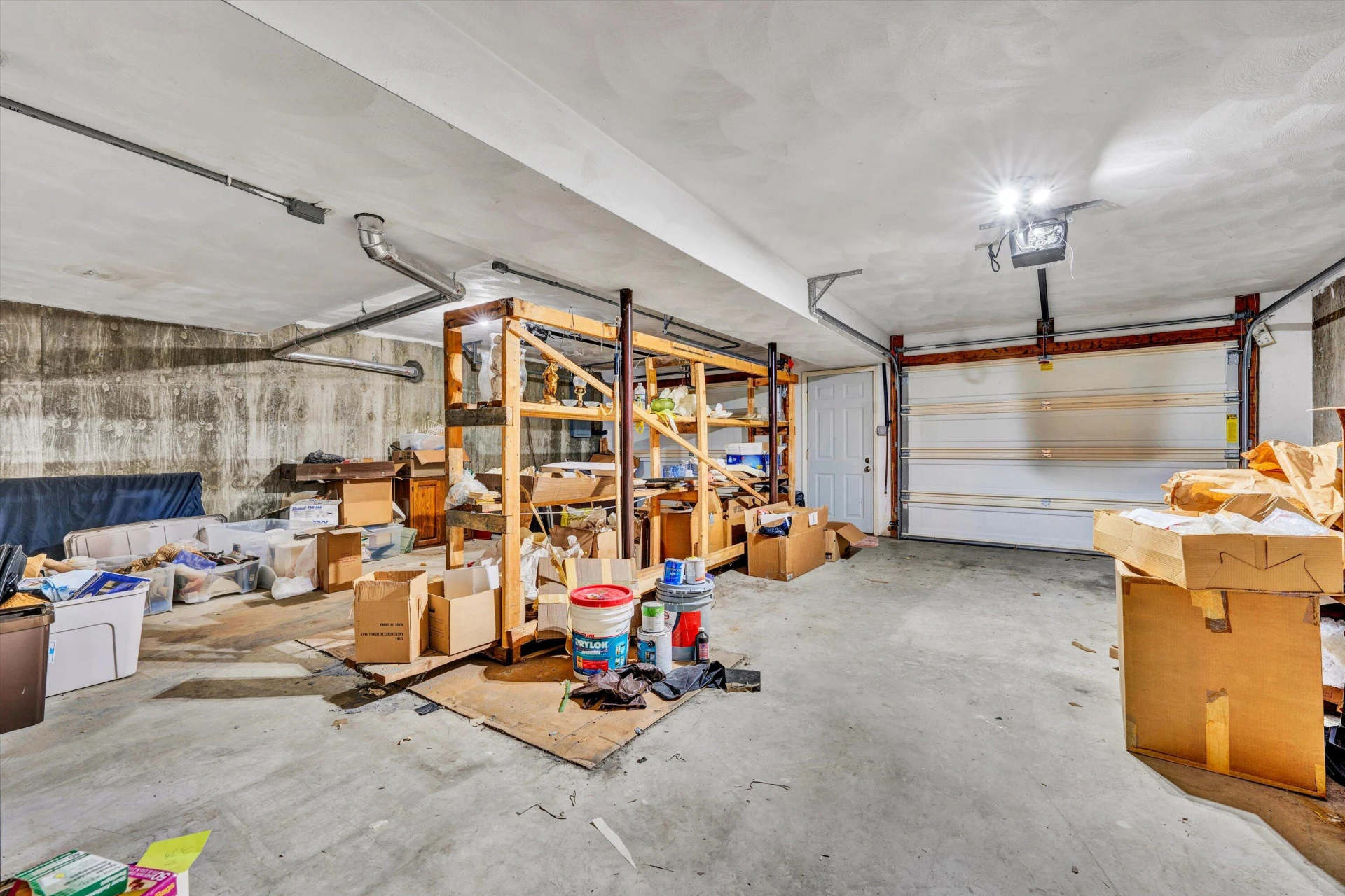 573 Crestland DR - Photo 32