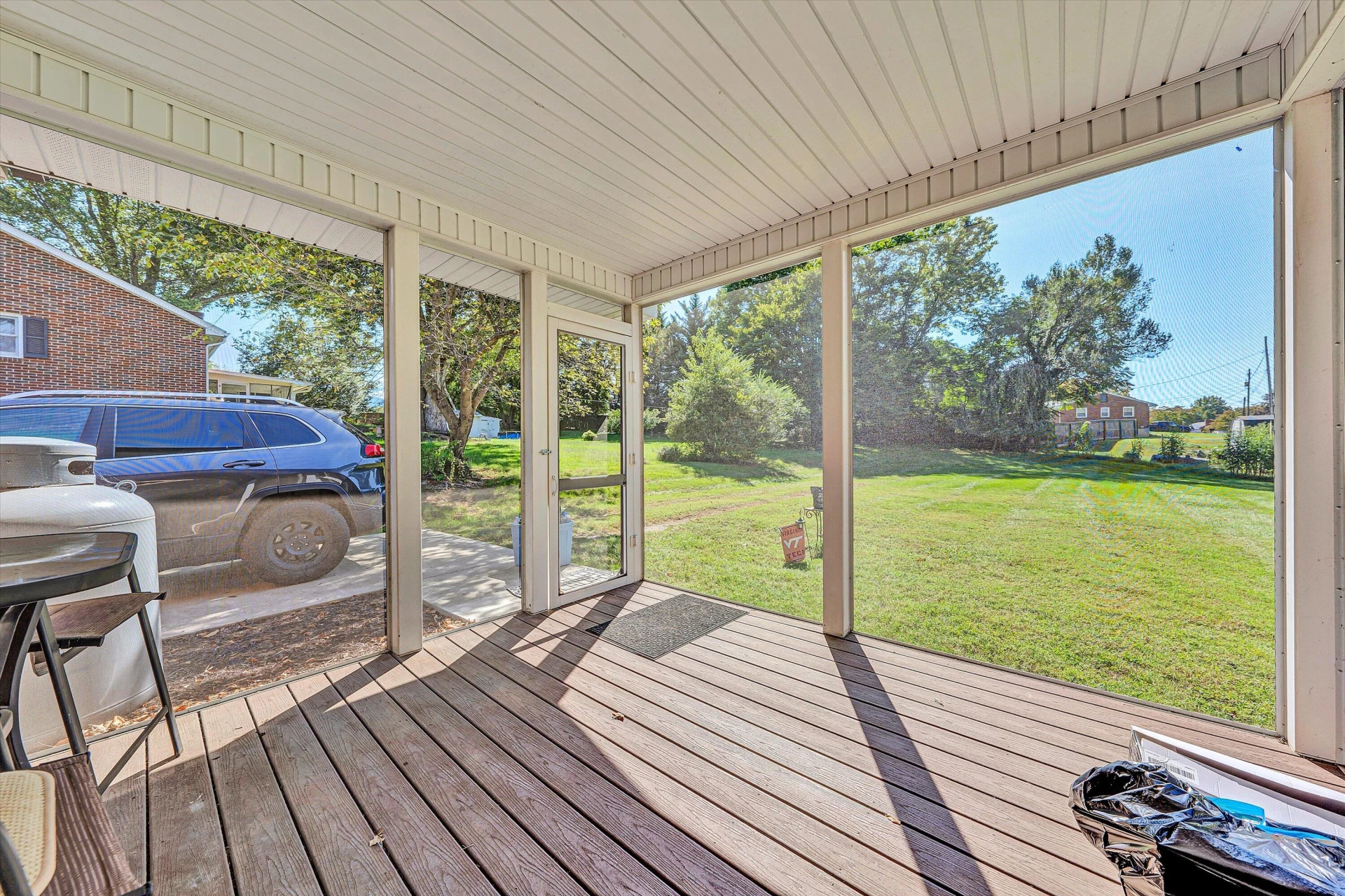 573 Crestland DR - Photo 9