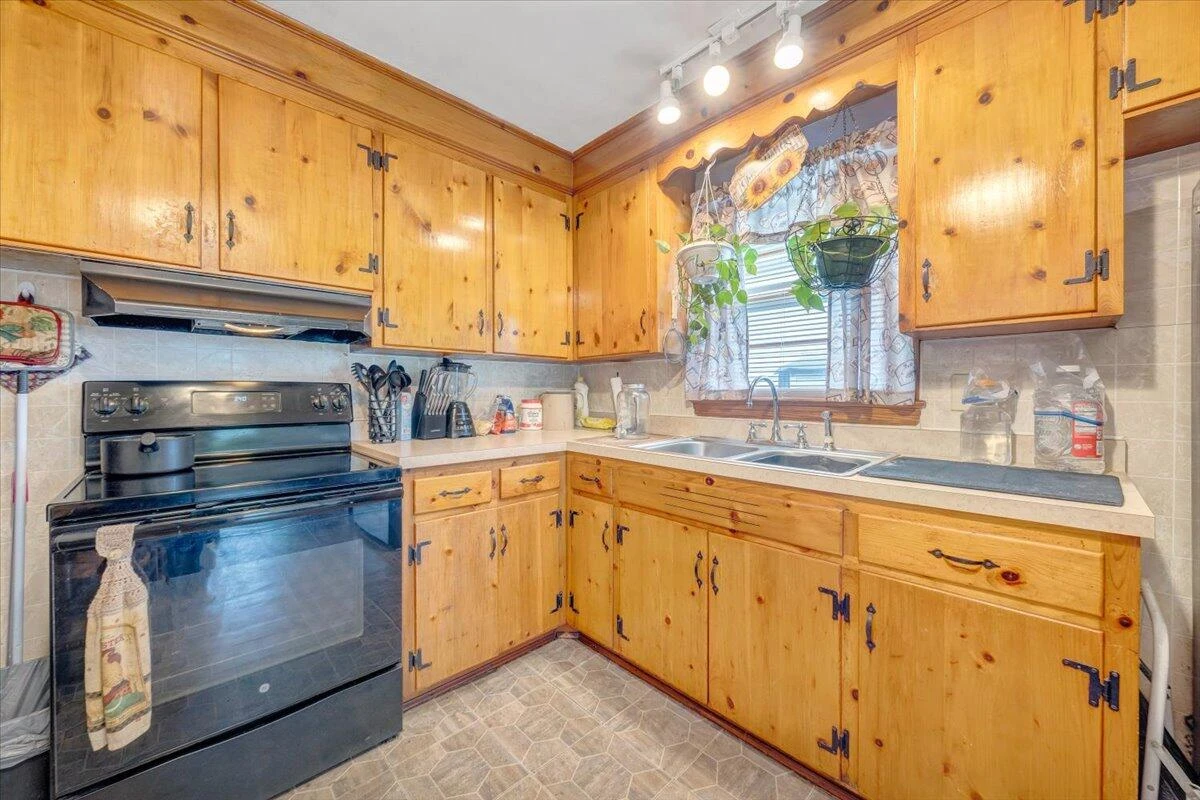 4133 Fielding AVE NW - Photo 10