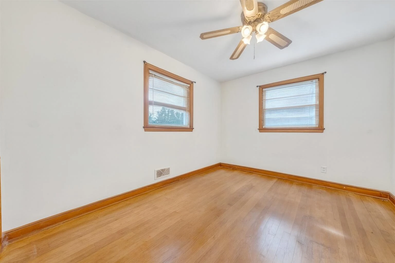 4133 Fielding AVE NW - Photo 18