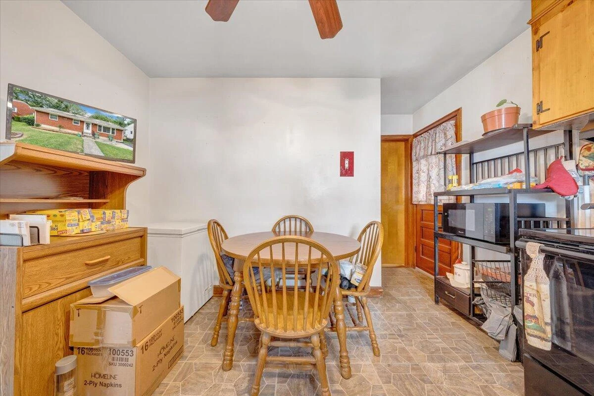 4133 Fielding AVE NW - Photo 8