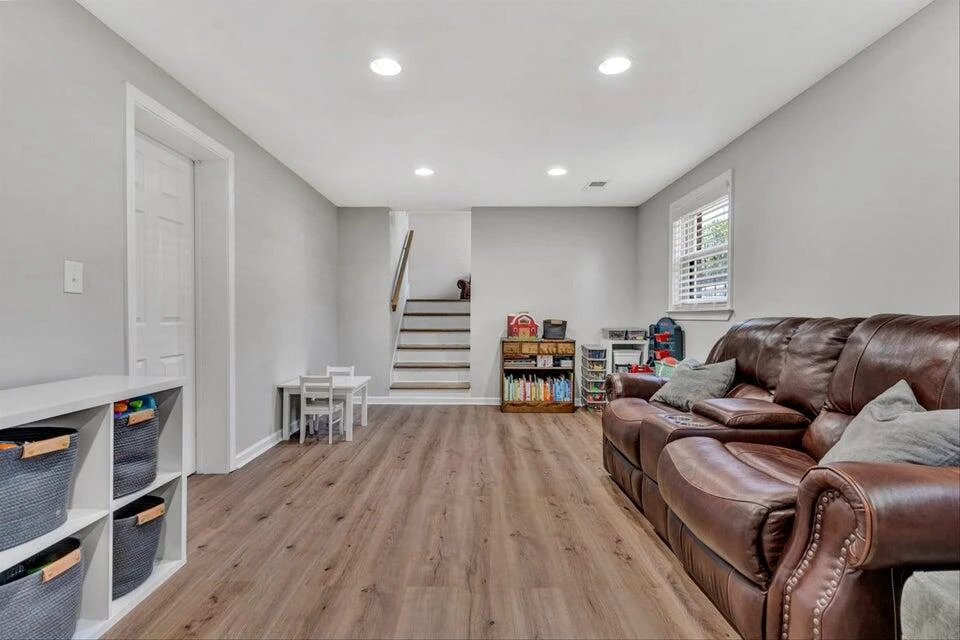 1434 NARCISSUS ST - Photo 16