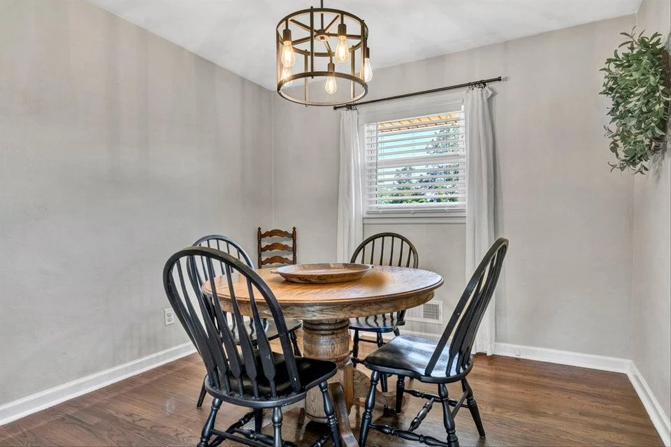 1434 NARCISSUS ST - Photo 8