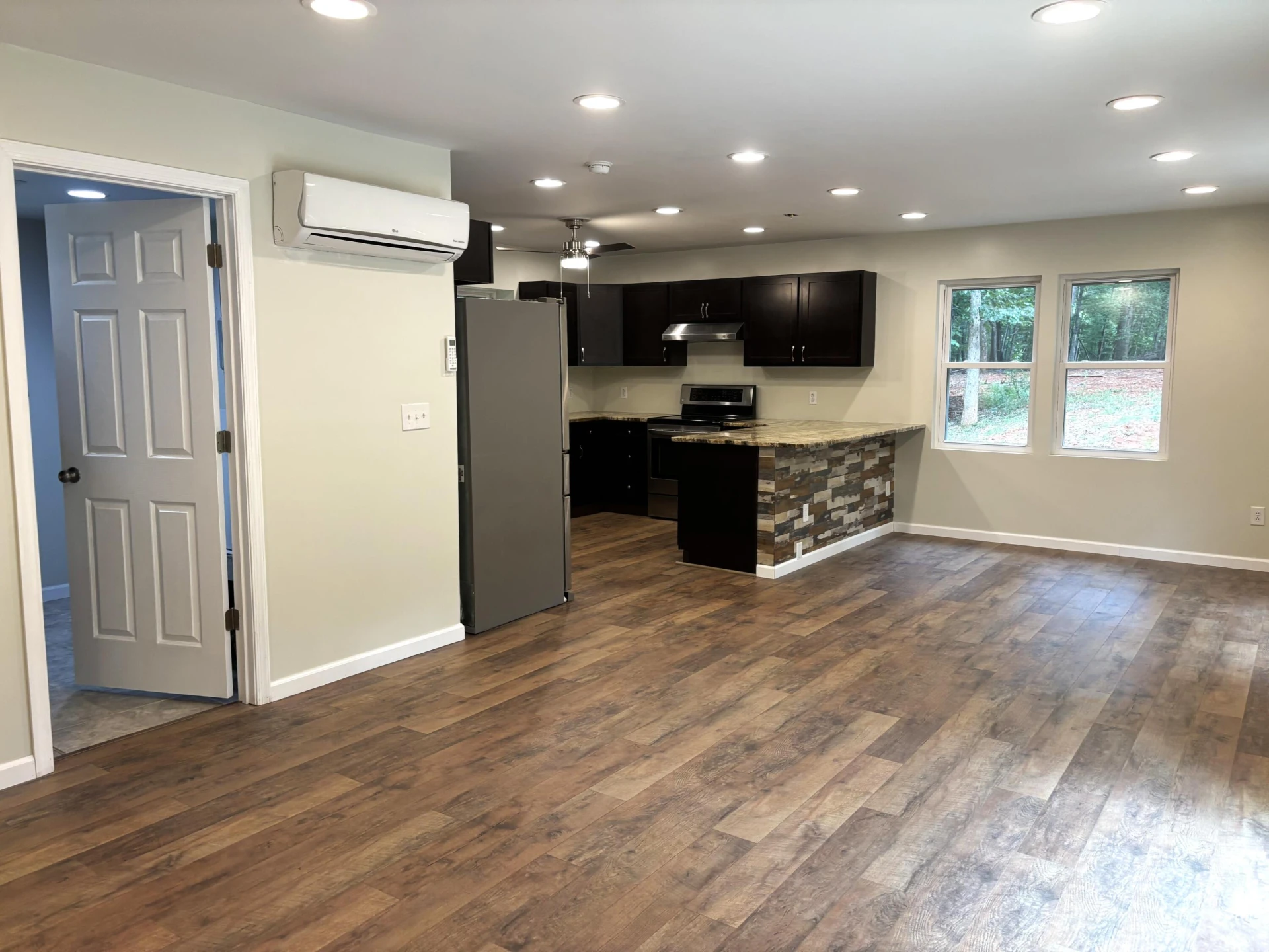 1010 Poplar Rdg DR - Photo 10