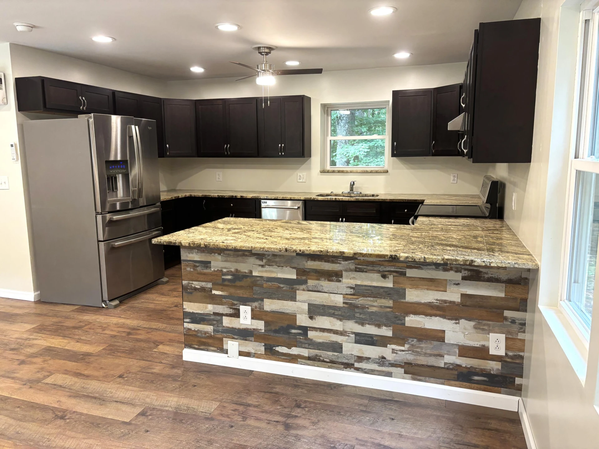 1010 Poplar Rdg DR - Photo 11