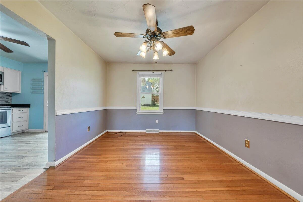 3728 Hyde Park DR - Photo 11