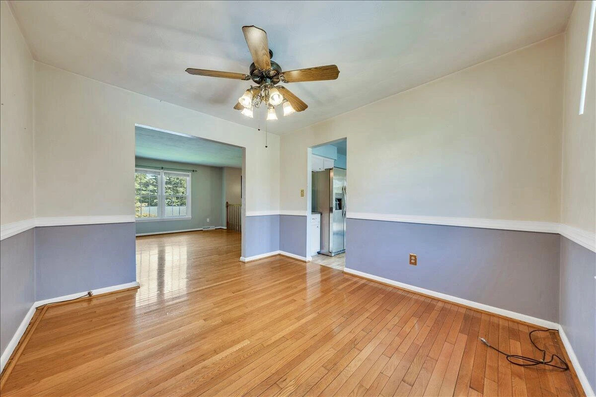 3728 Hyde Park DR - Photo 12