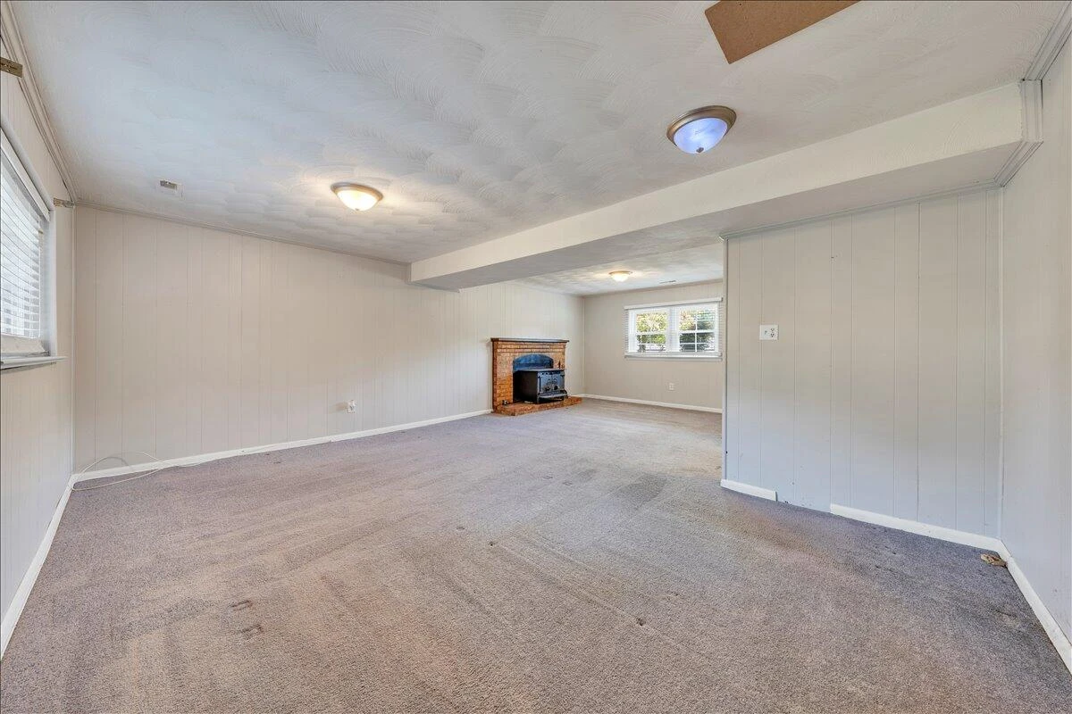 3728 Hyde Park DR - Photo 29