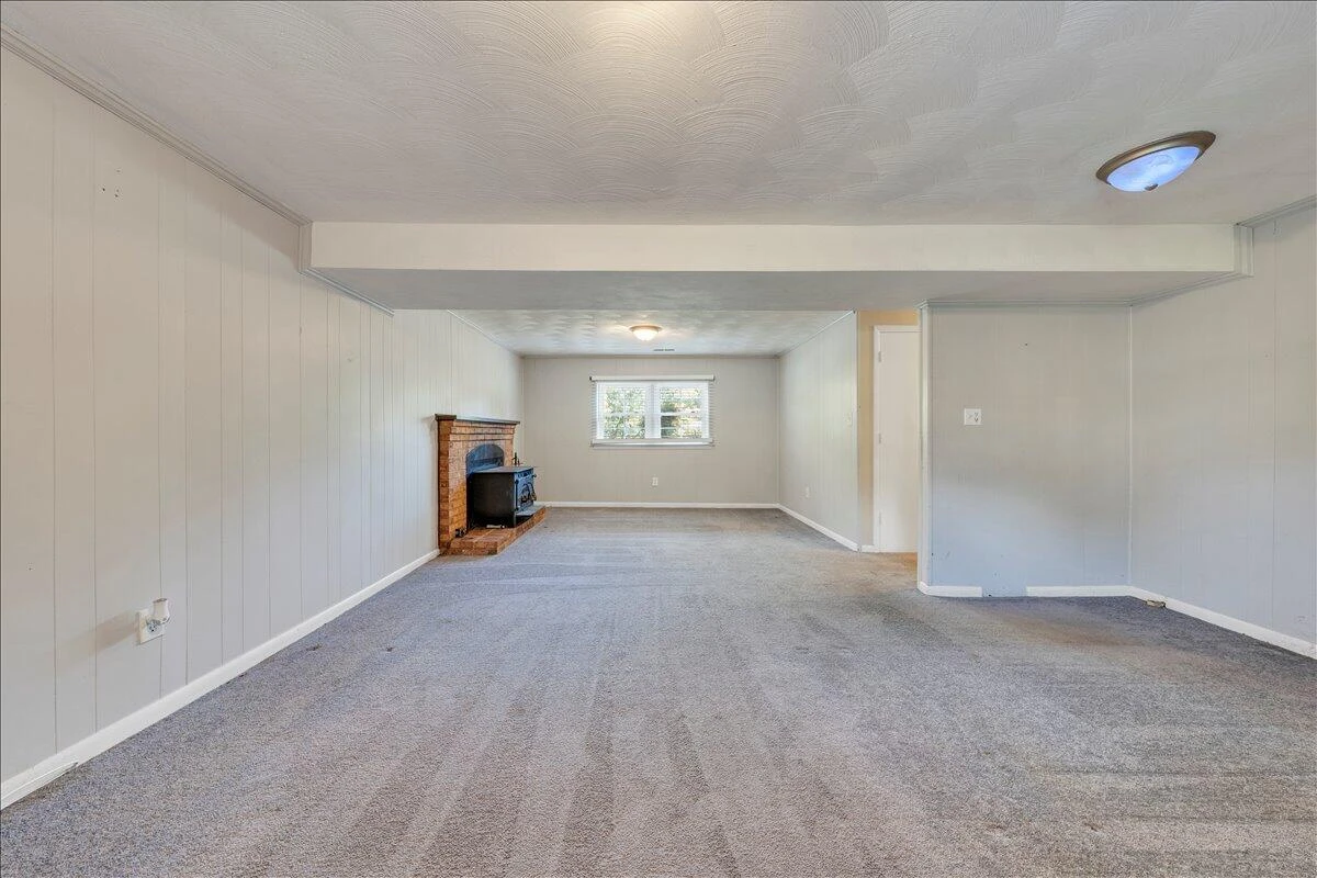 3728 Hyde Park DR - Photo 30