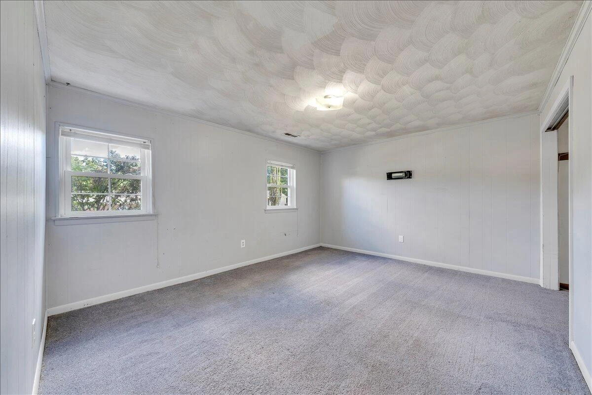 3728 Hyde Park DR - Photo 32