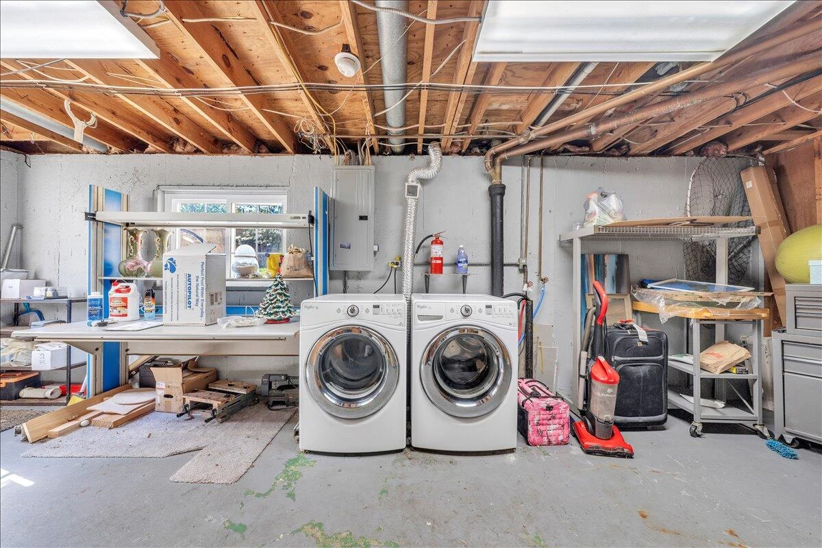 3728 Hyde Park DR - Photo 35