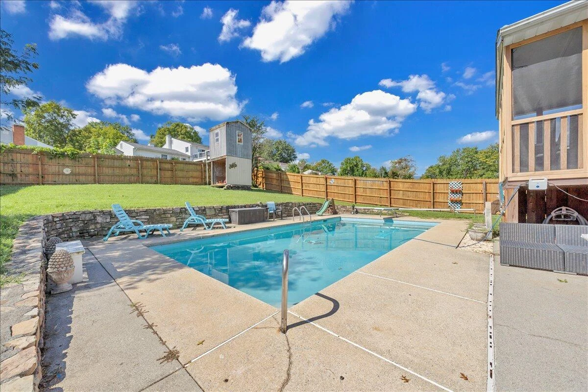 3728 Hyde Park DR - Photo 36