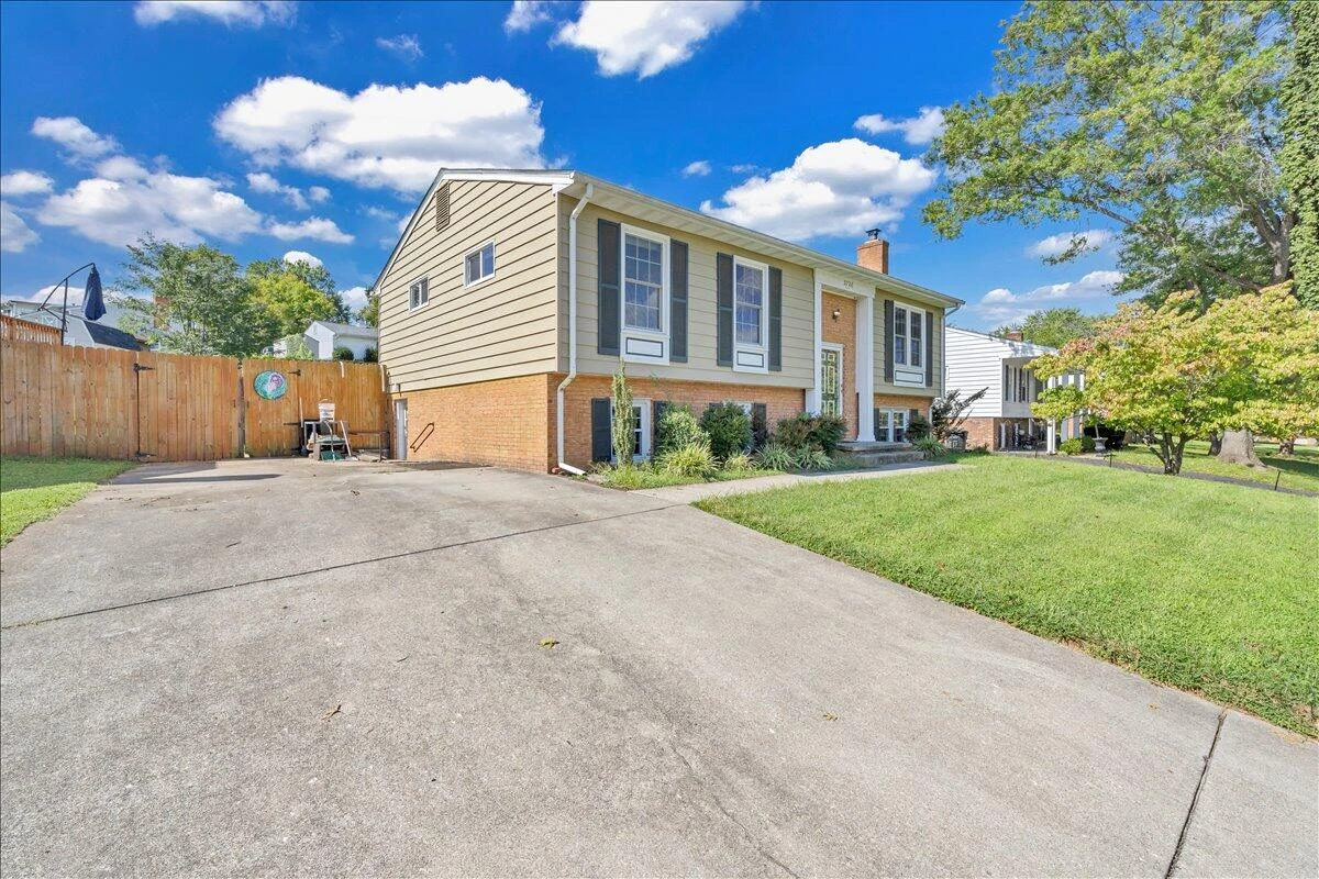 3728 Hyde Park DR - Photo 46
