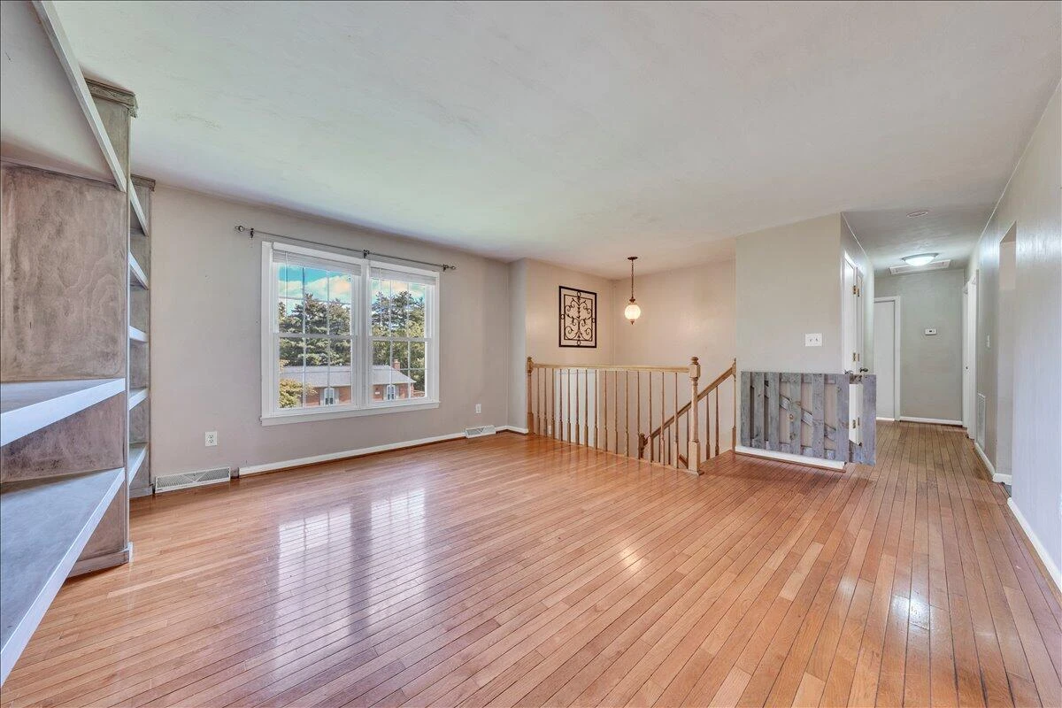 3728 Hyde Park DR - Photo 7