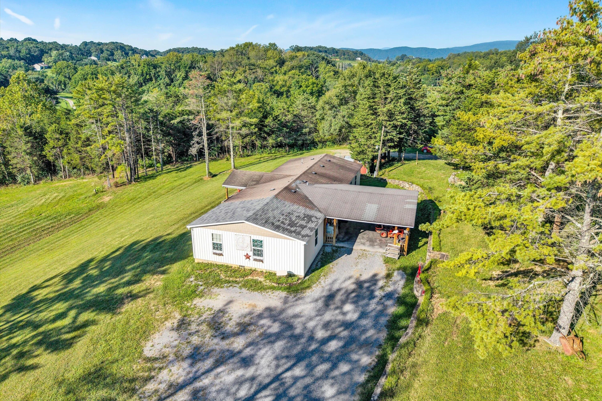 2233 Gravel Hill RD