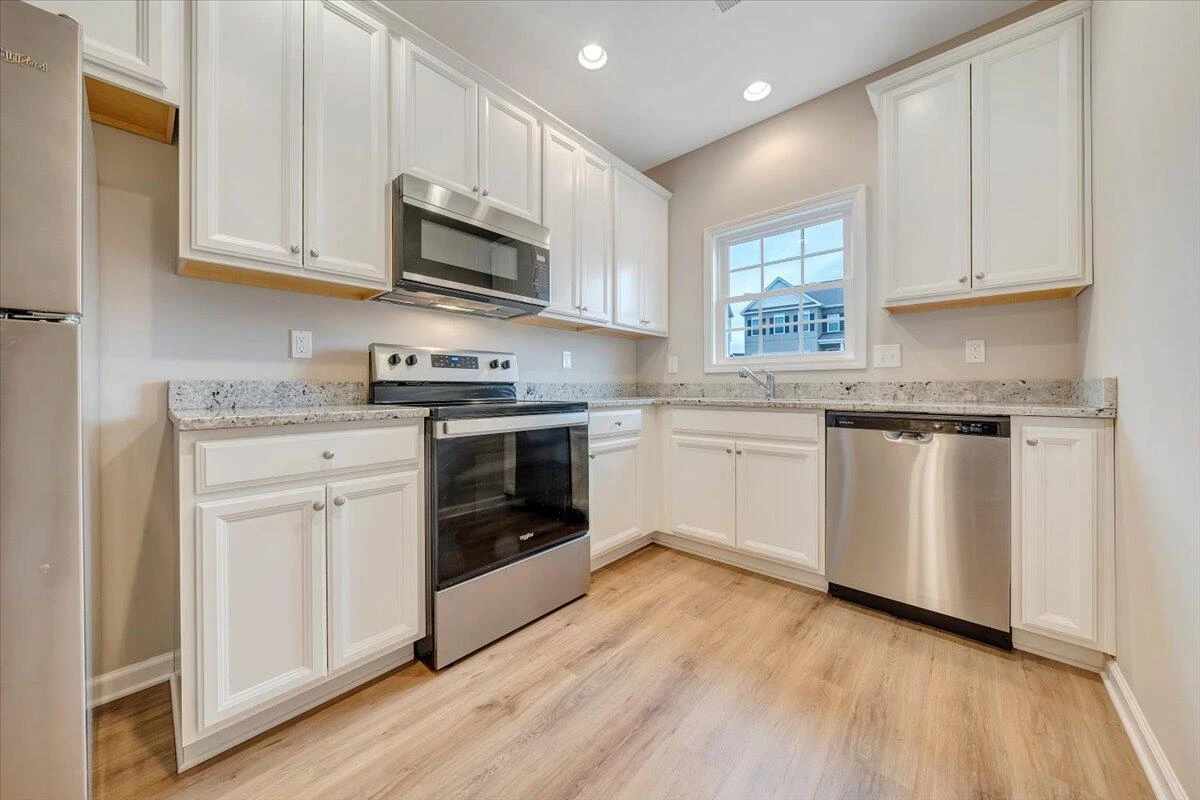 5695 Huntridge RD - Photo 11