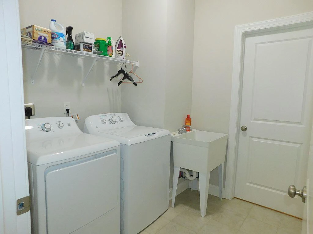 2750 Russlen DR - Photo 28
