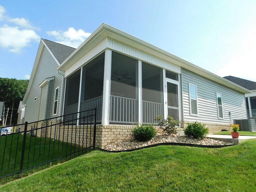 2750 Russlen DR - Photo 34