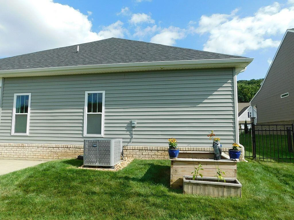 2750 Russlen DR - Photo 36
