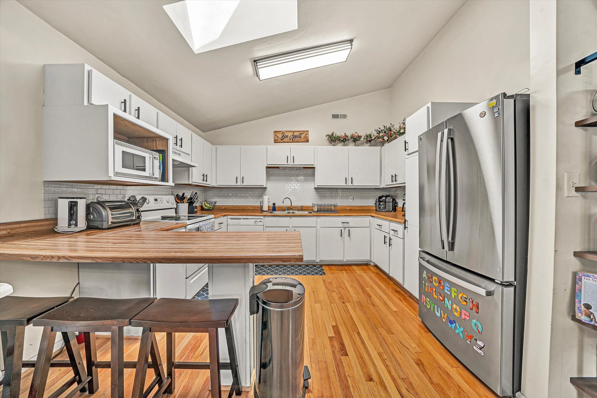 5579 Cynthia DR - Photo 14
