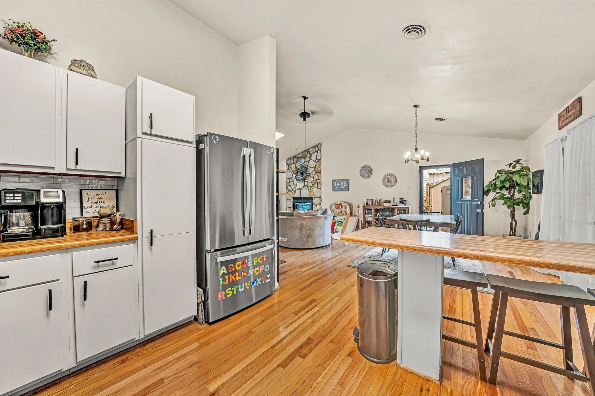 5579 Cynthia DR - Photo 17