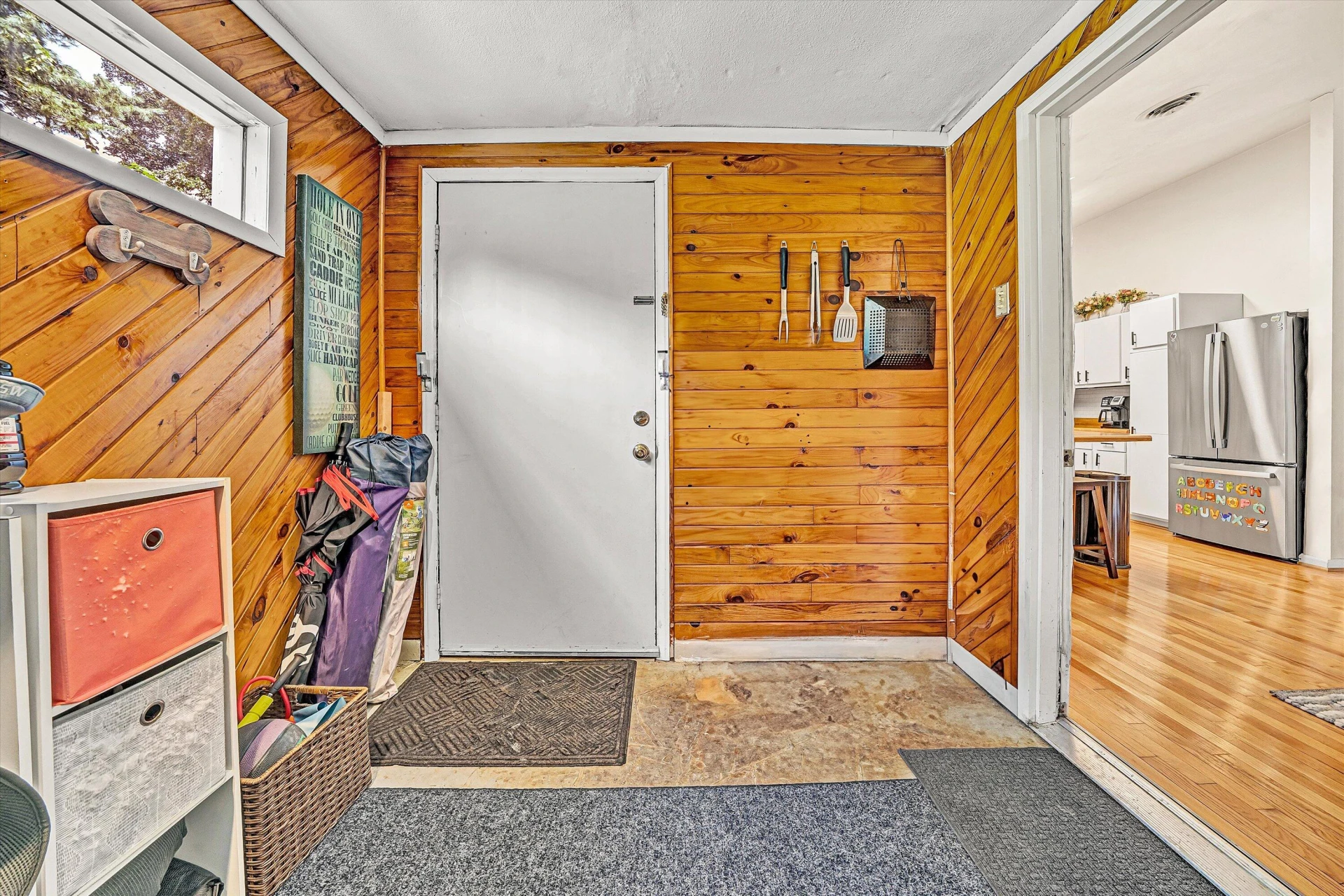 5579 Cynthia DR - Photo 32