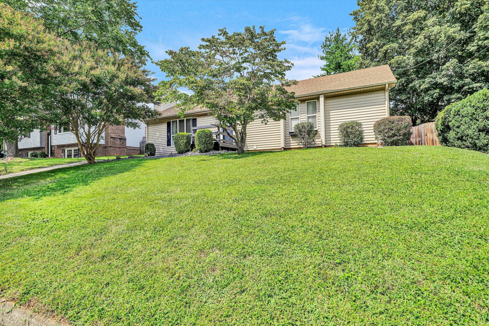 5579 Cynthia DR - Photo 39