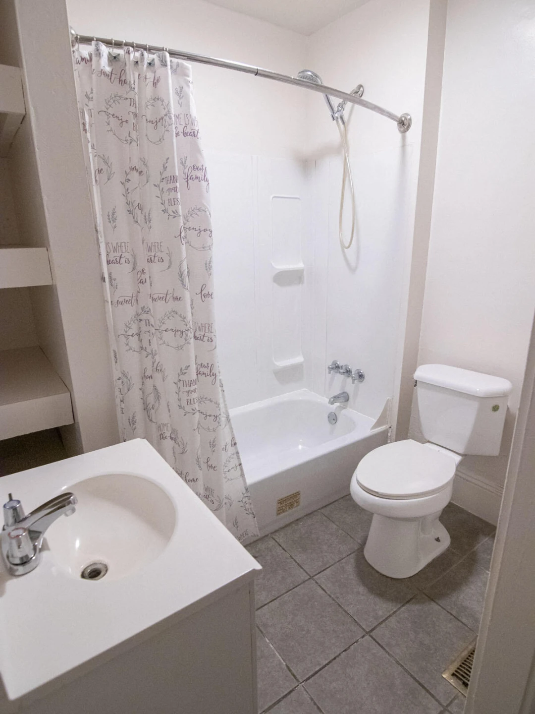 1227 Buena Vista BLVD SE - Photo 10