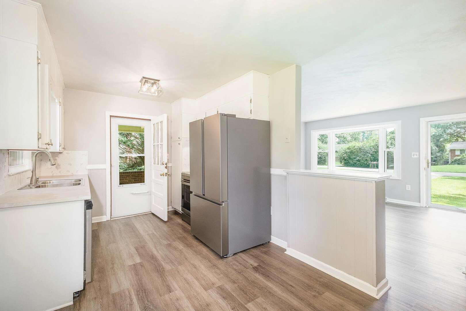 1141 Starmount AVE - Photo 11