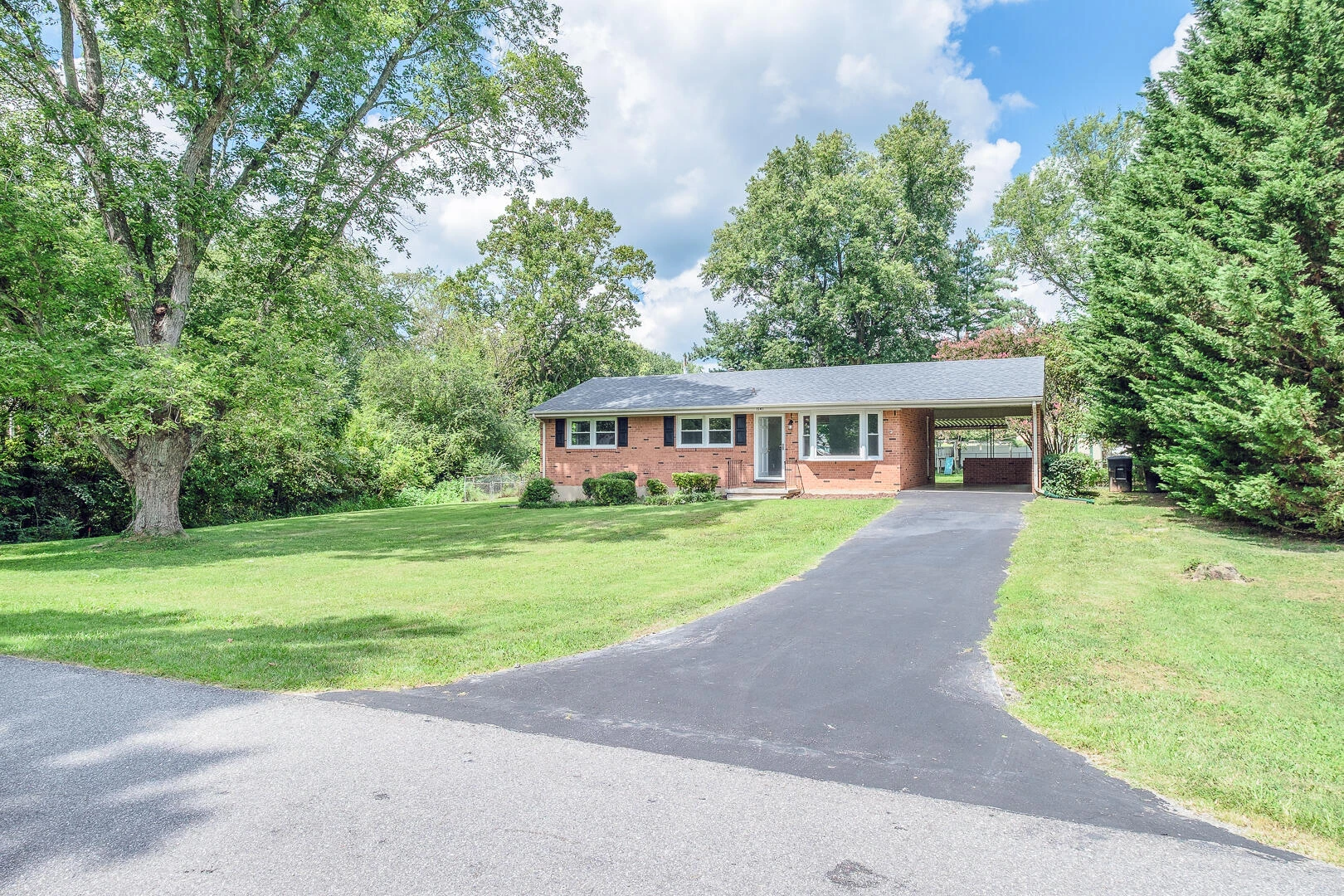 1141 Starmount AVE - Photo 3