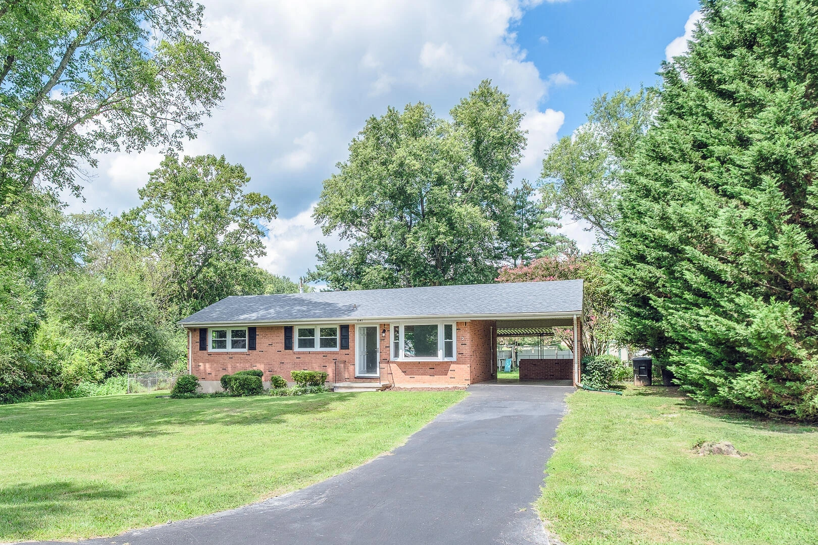 1141 Starmount AVE - Photo 4