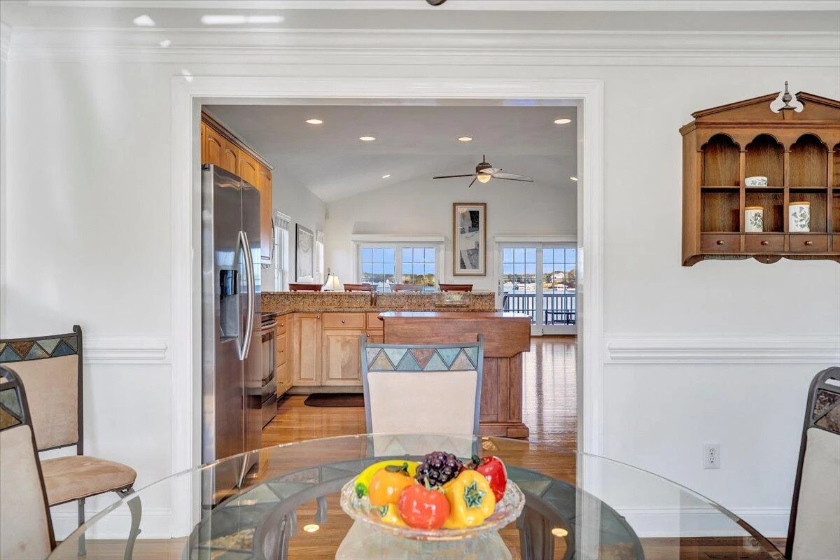 305 Lands End CIR - Photo 10