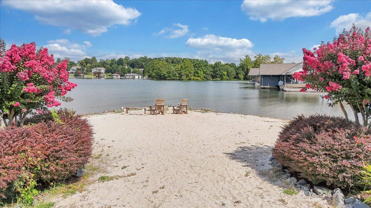 305 Lands End CIR - Photo 101