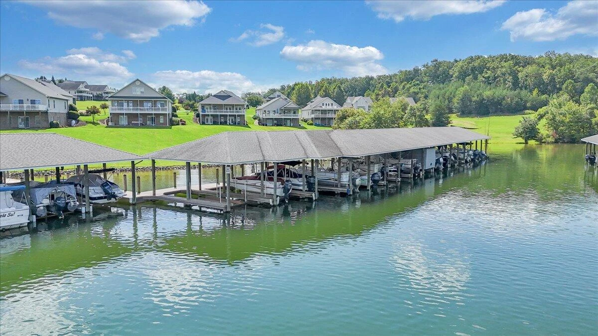 305 Lands End CIR - Photo 104