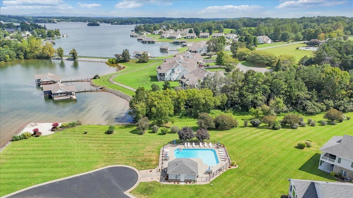 305 Lands End CIR - Photo 106
