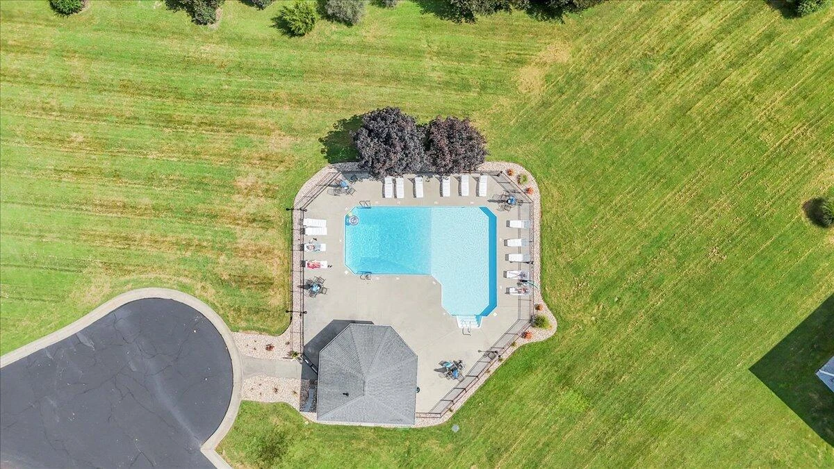 305 Lands End CIR - Photo 107