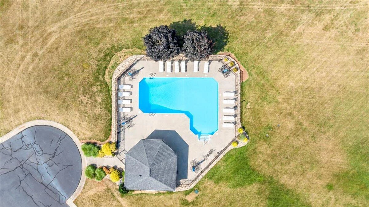 305 Lands End CIR - Photo 111
