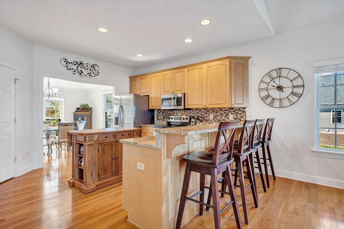 305 Lands End CIR - Photo 18